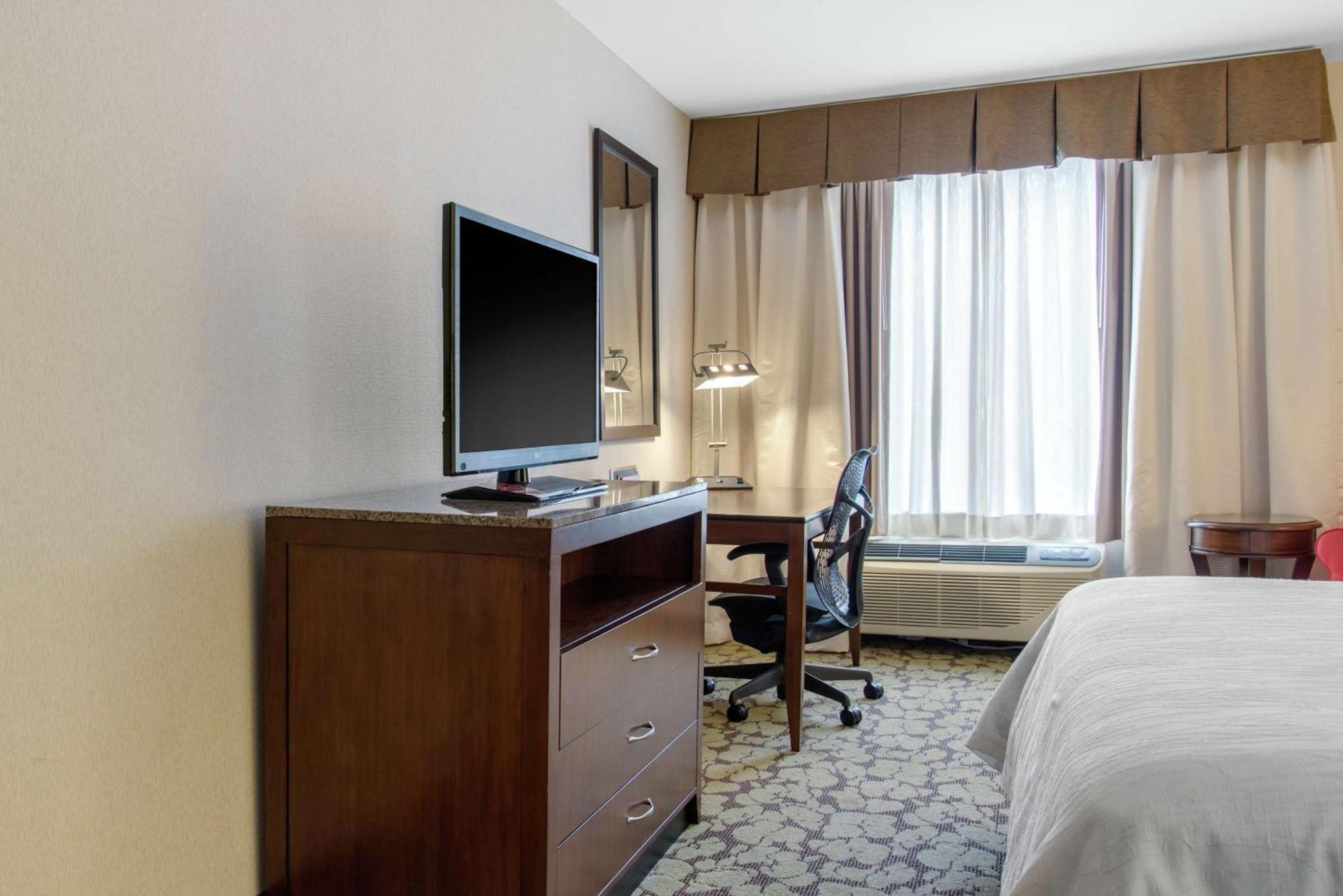 Hilton Garden Inn Portland Airport Exterior foto