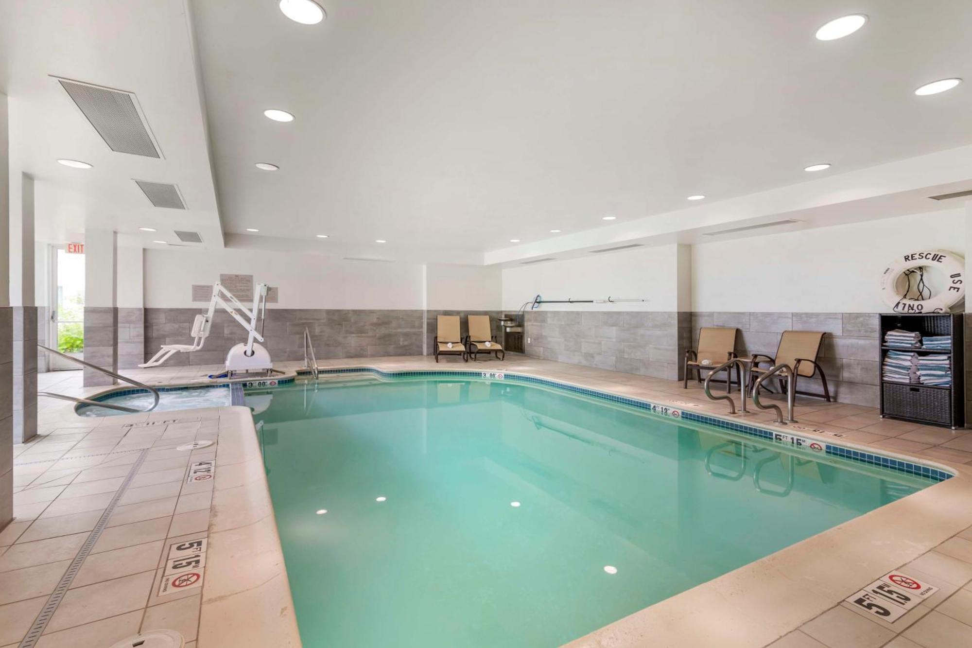 Hilton Garden Inn Portland Airport Exterior foto